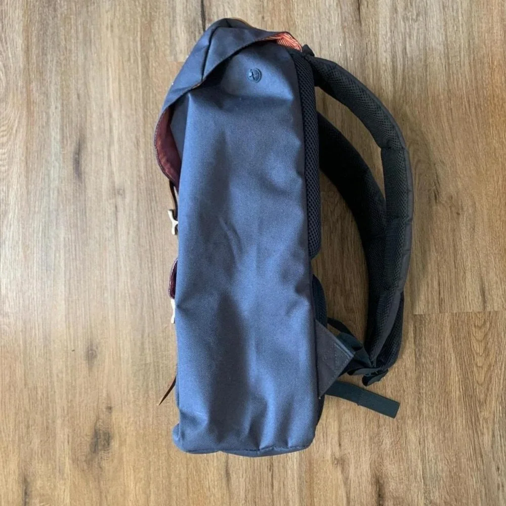 Herschel Supply Co Backpack. 17L Padded Little America, Holds 13